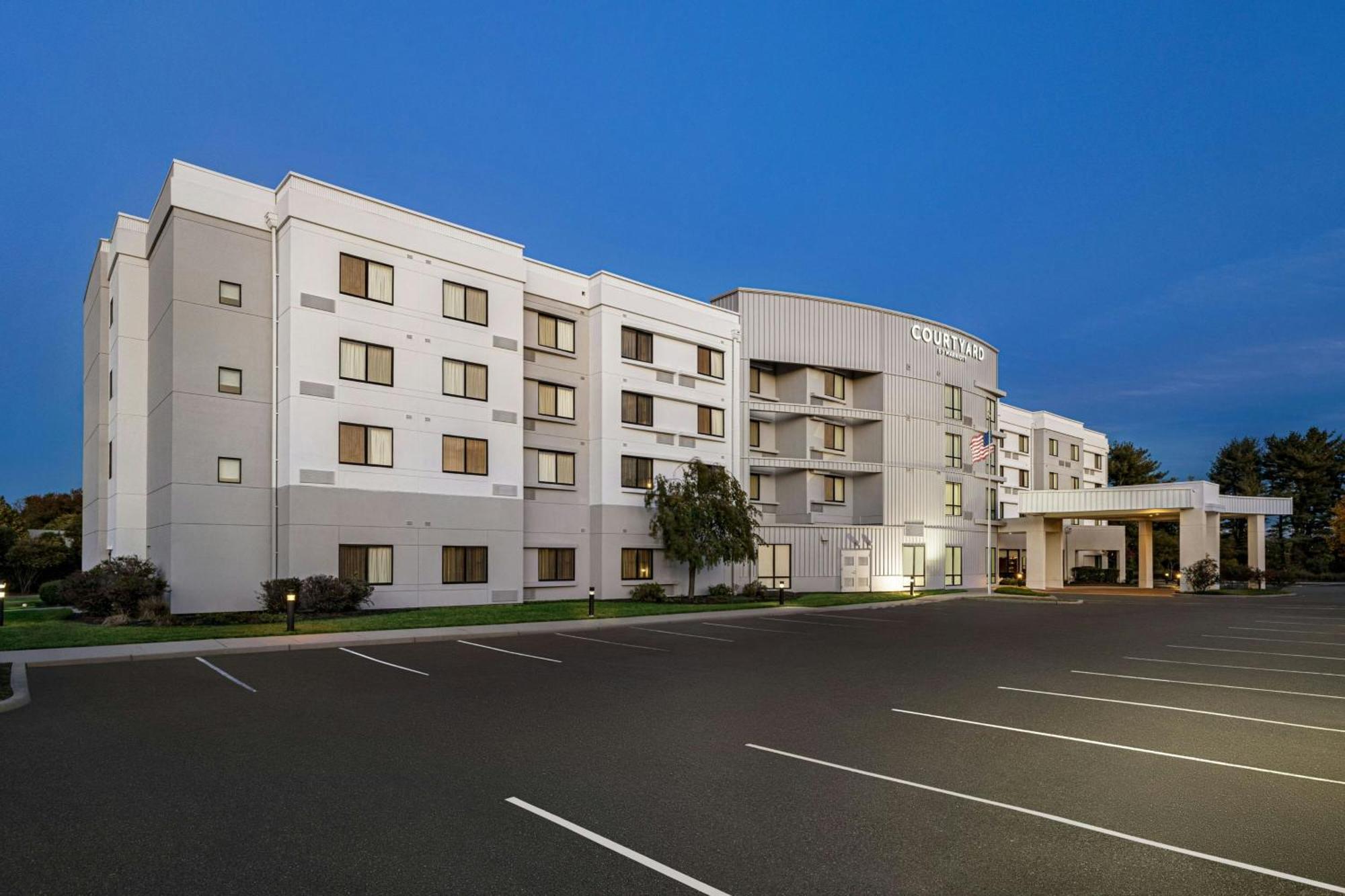 Hotel Courtyard Mt. Holly Westampton Esterno foto